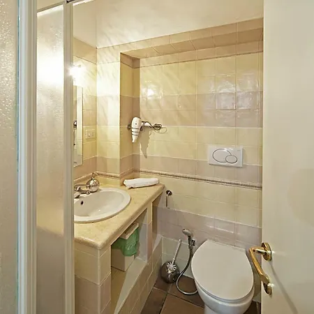 Borghese Posh Bed & Breakfast *