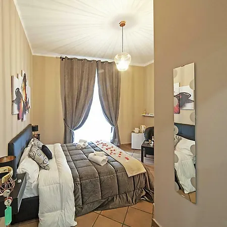Borghese Posh Bed & Breakfast